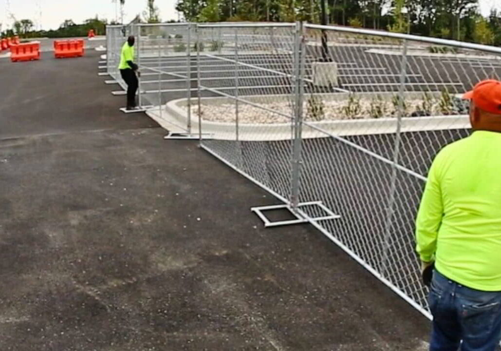 temporary-fence-installation-2
